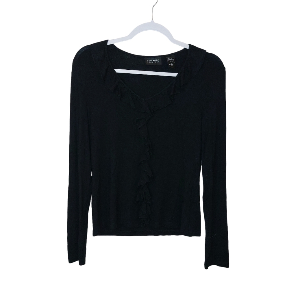 NEW YORK & COMPANY LADIES LONG SLEEVE SWEATER